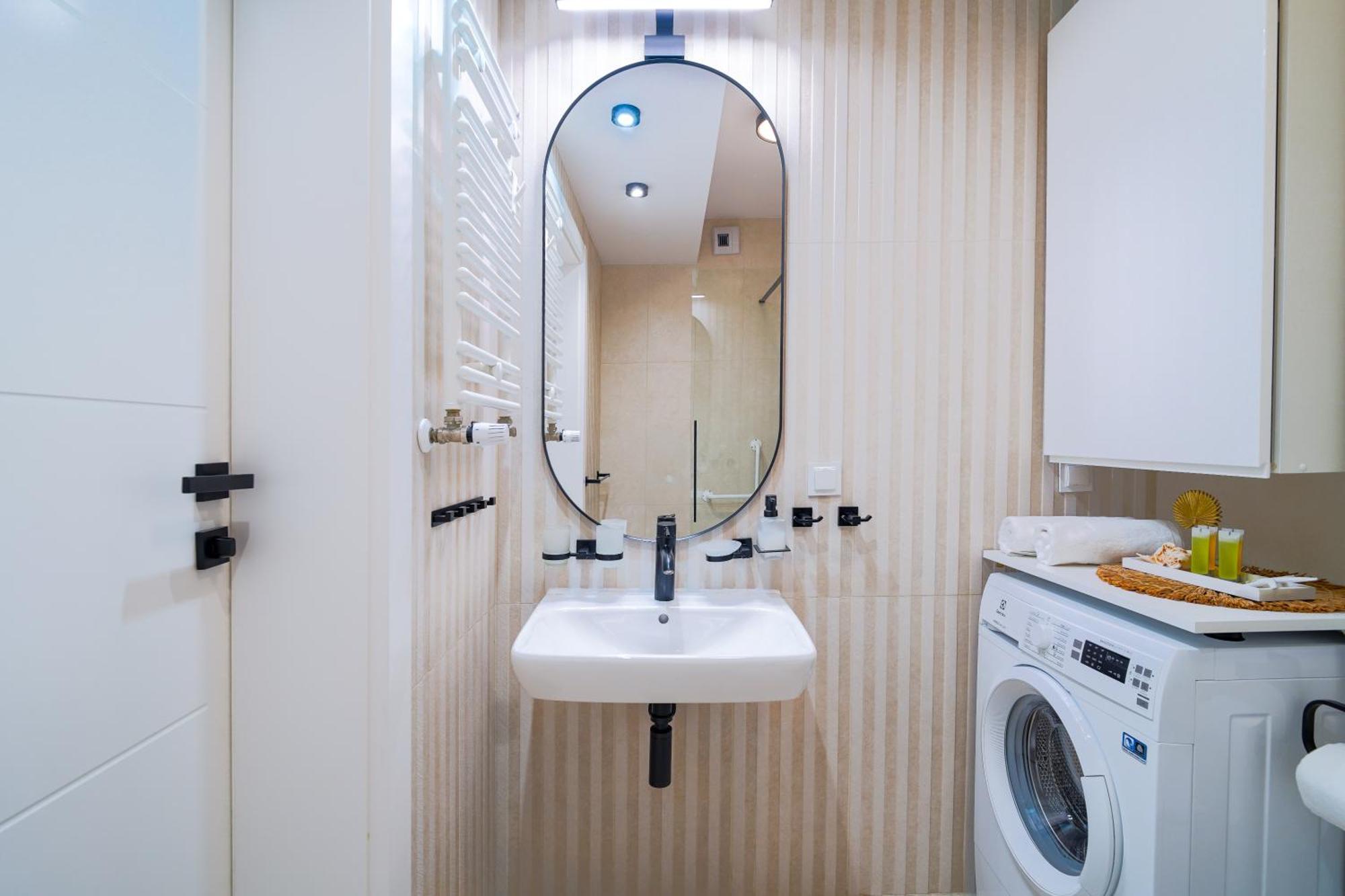 Lulu Apartments - Pod Masztami - Apartament Dwupokojowy - Basen Silownia Parking Kołobrzeg Εξωτερικό φωτογραφία