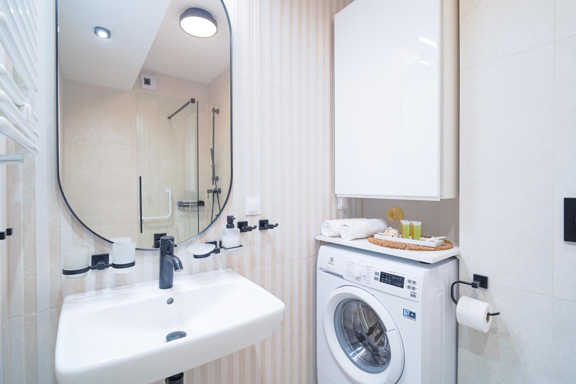 Lulu Apartments - Pod Masztami - Apartament Dwupokojowy - Basen Silownia Parking Kołobrzeg Εξωτερικό φωτογραφία